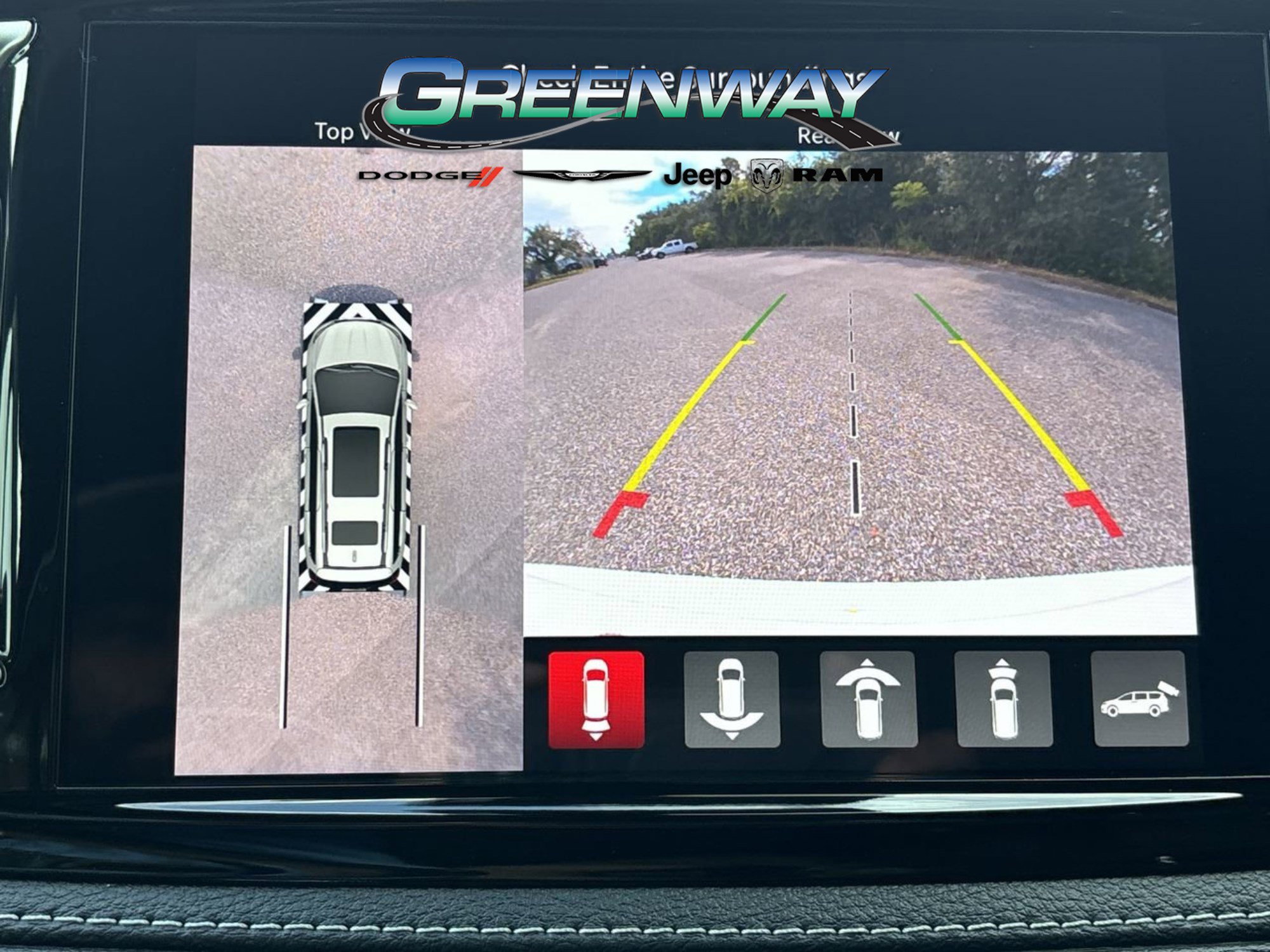 New 2026 Chrysler Pacifica Select image 21