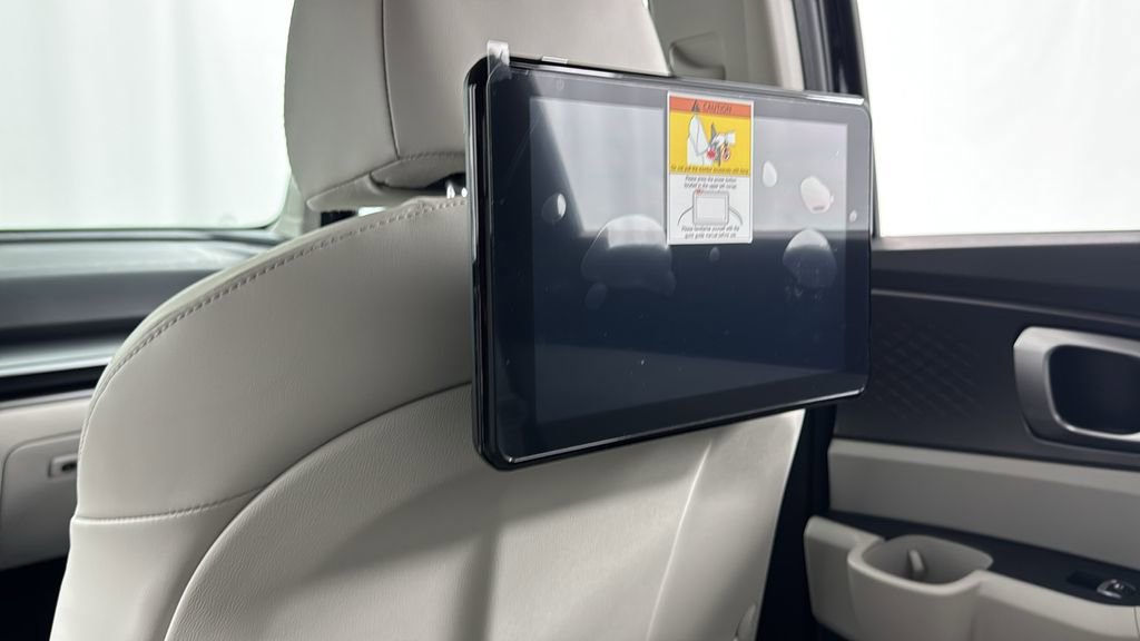 New 2025 Kia Sorento S image 37