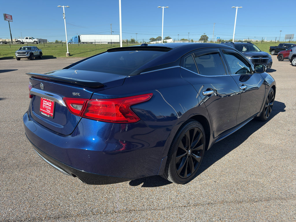 Used 2017 Nissan Maxima SR w/ Midnight Edition image 5