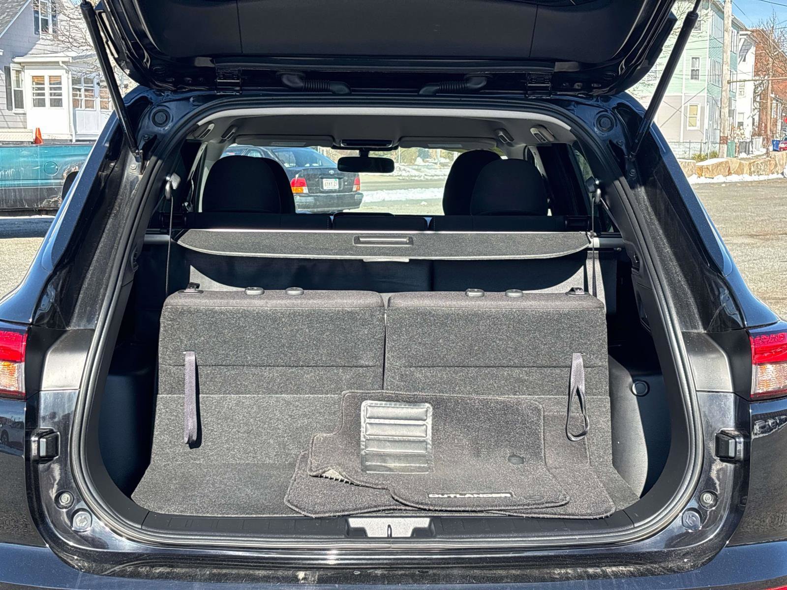 Used 2022 Mitsubishi Outlander ES image 12