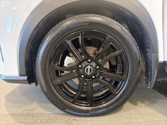 Certified 2023 Nissan Kicks SR w/ SR Premium Package FWD image 29
