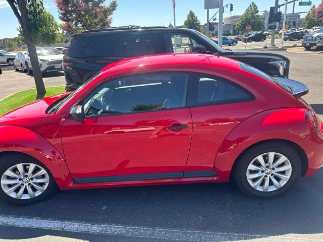 Used 2018 Volkswagen Beetle 2.0T S FWD image 25