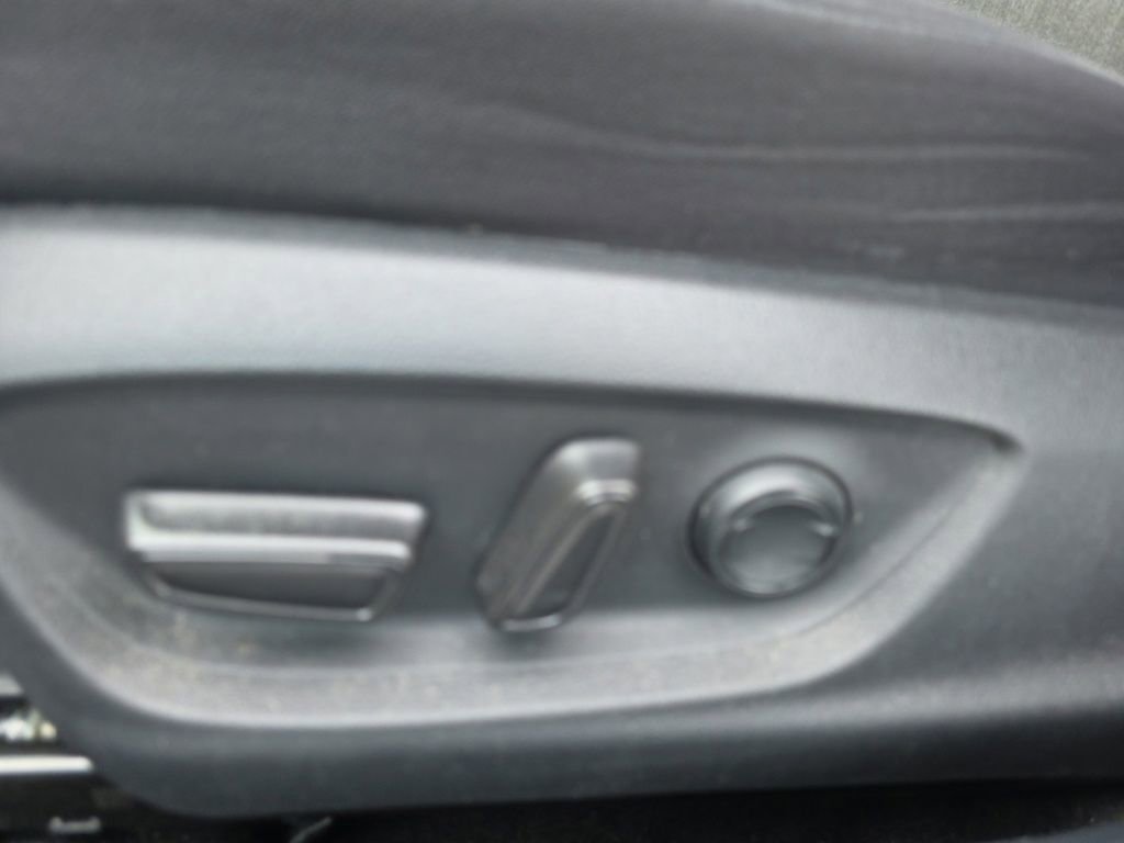 Used 2021 Toyota Camry LE FWD image 12