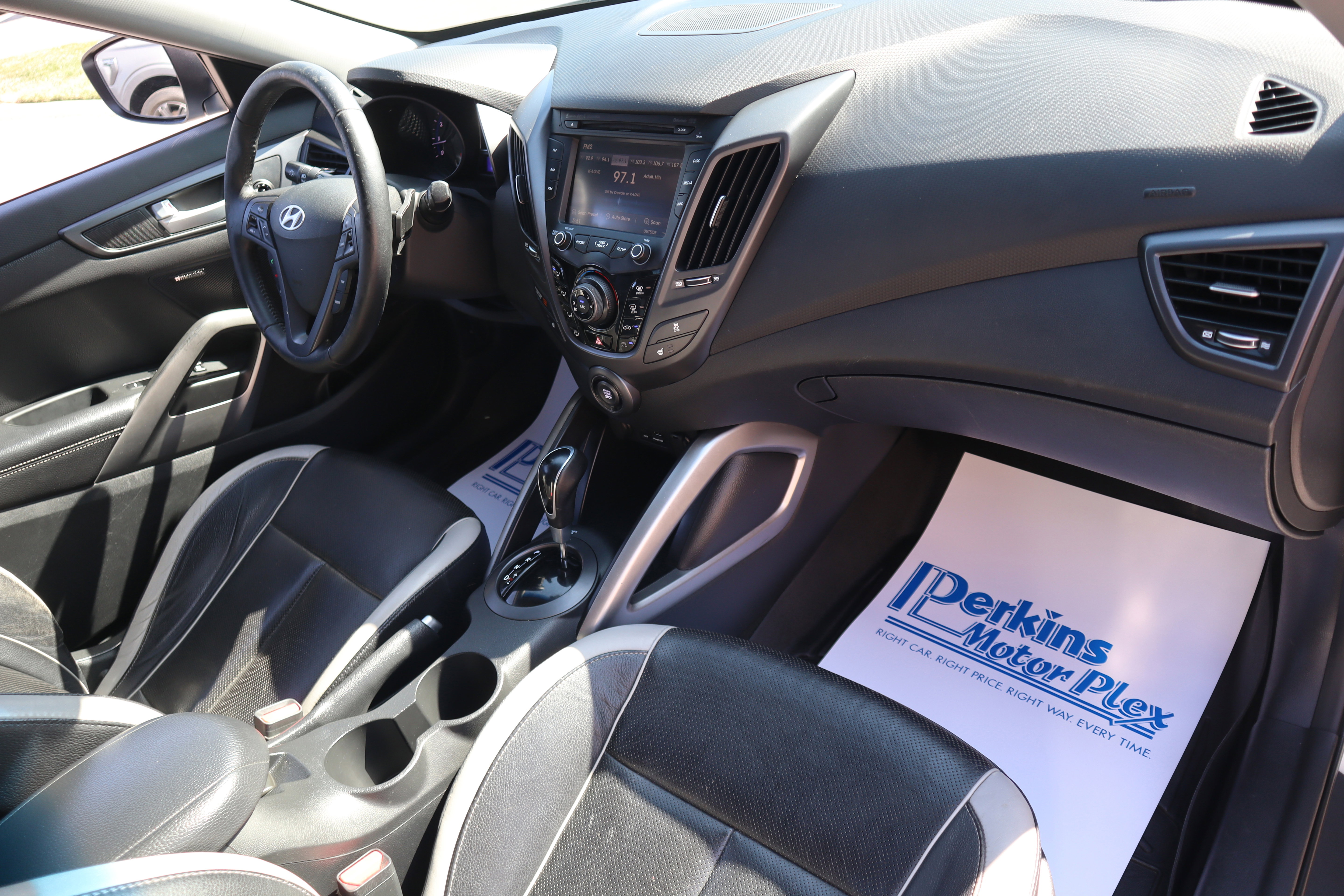 Used 2013 Hyundai Veloster Turbo FWD image 27