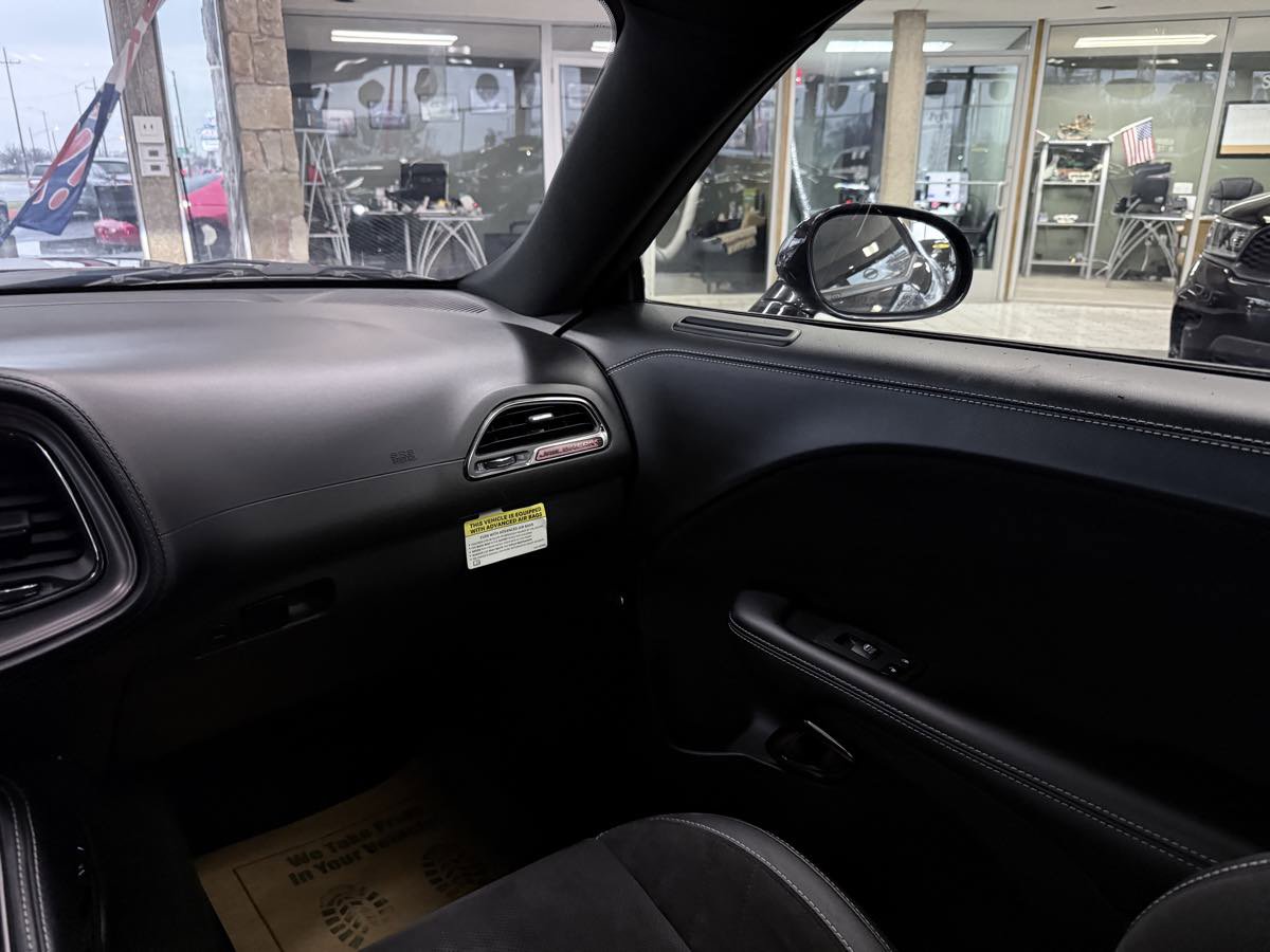 Used 2023 Dodge Challenger SRT Hellcat RWD image 40