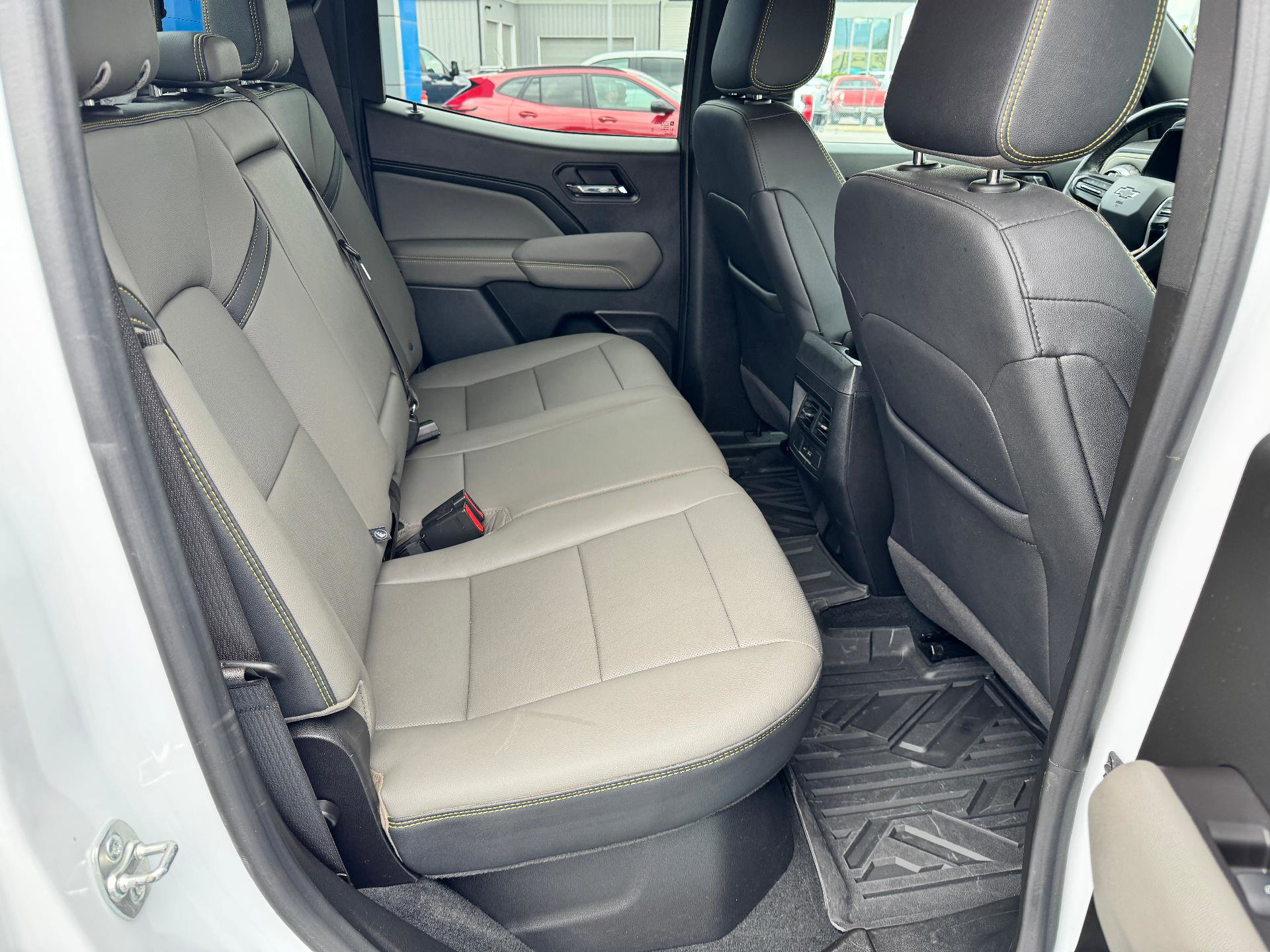 Used 2024 Chevrolet Colorado ZR2 w/ ZR2 Convenience Package III image 19