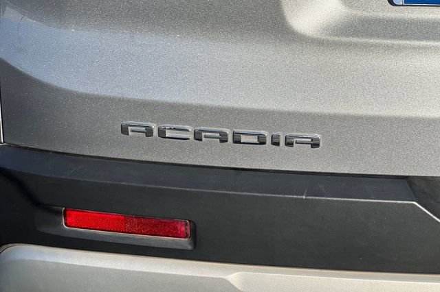 Used 2023 GMC Acadia SLT image 38
