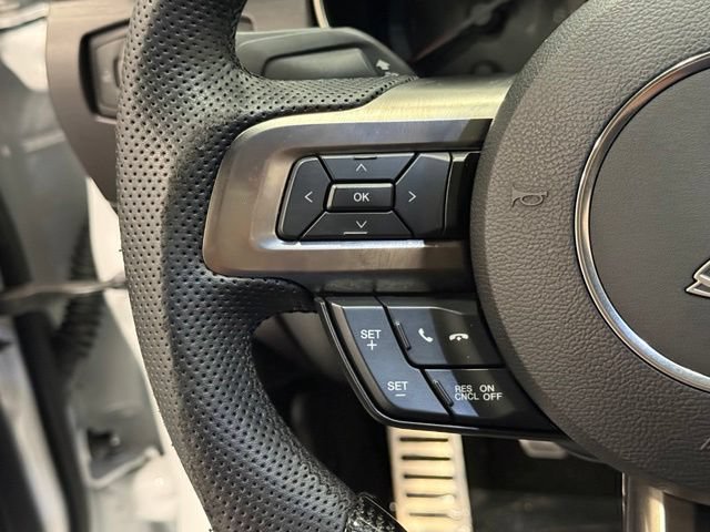 Used 2016 Ford Mustang Shelby GT350 w/ Technology Package RWD image 21