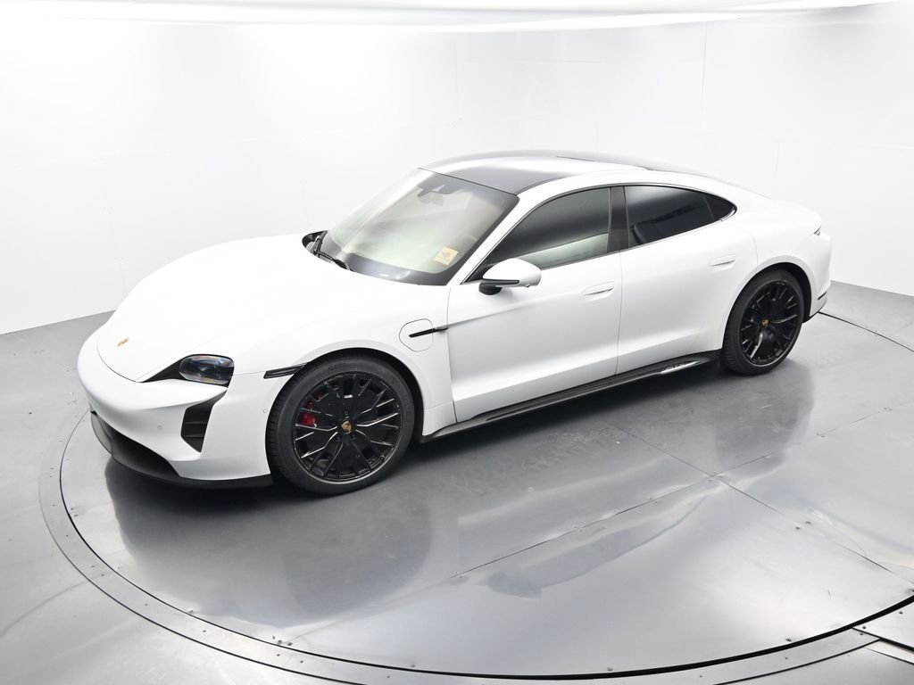 Certified 2022 Porsche Taycan GTS image 31