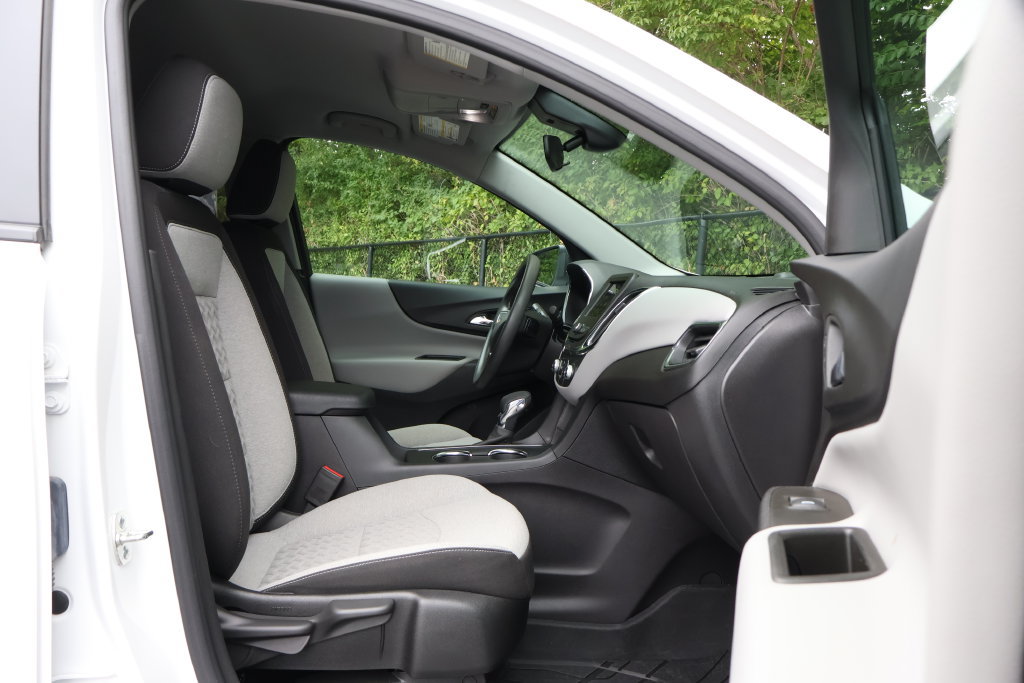 Certified 2024 Chevrolet Equinox LS w/ LS Convenience Package FWD image 39