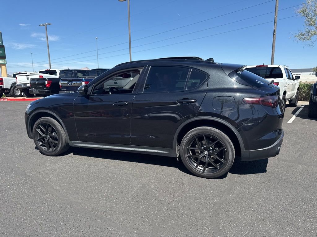 Used 2020 Alfa Romeo Stelvio w/ Nero Edizione image 12