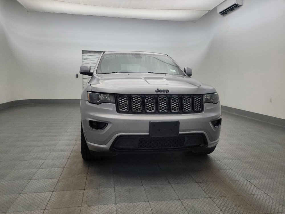 Used 2018 Jeep Grand Cherokee Altitude image 14
