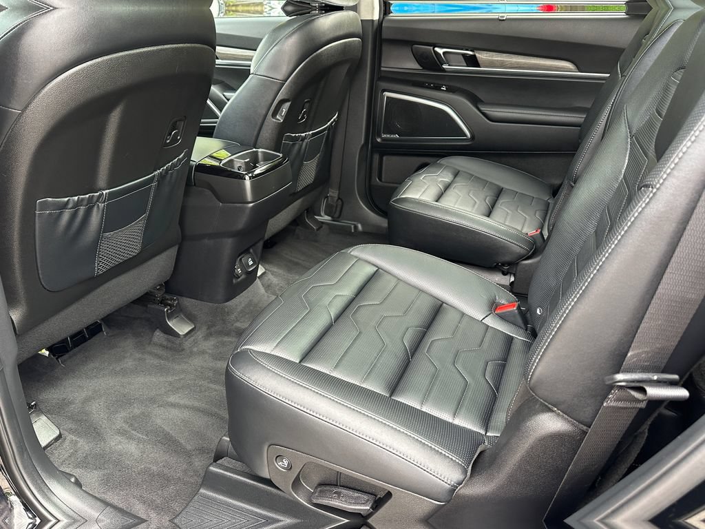 Certified 2022 Kia Telluride SX w/ SX Prestige Package AWD/4WD image 13