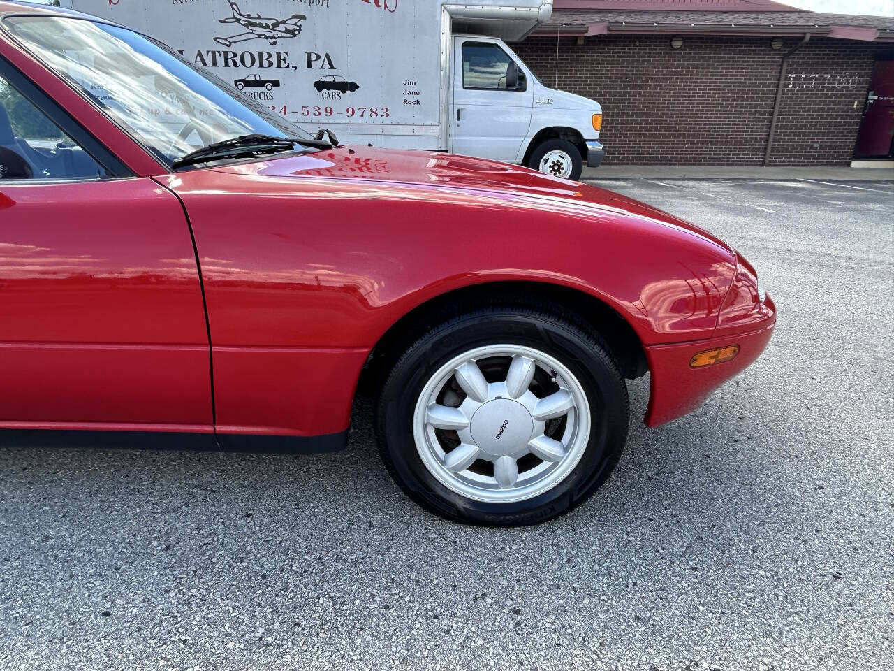 Used 1991 MAZDA MX-5 Miata RWD image 24