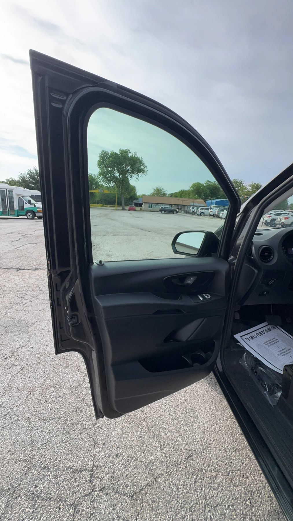 Used 2018 Mercedes-Benz Metris Passenger image 10