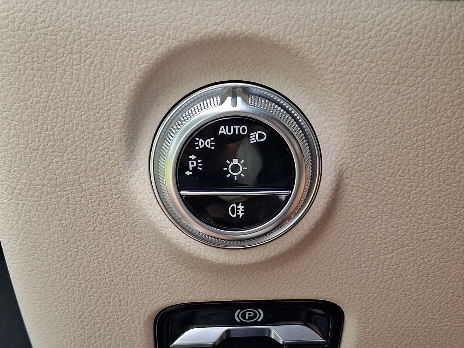 Certified 2024 Mercedes-Benz C 300 4MATIC Sedan image 21