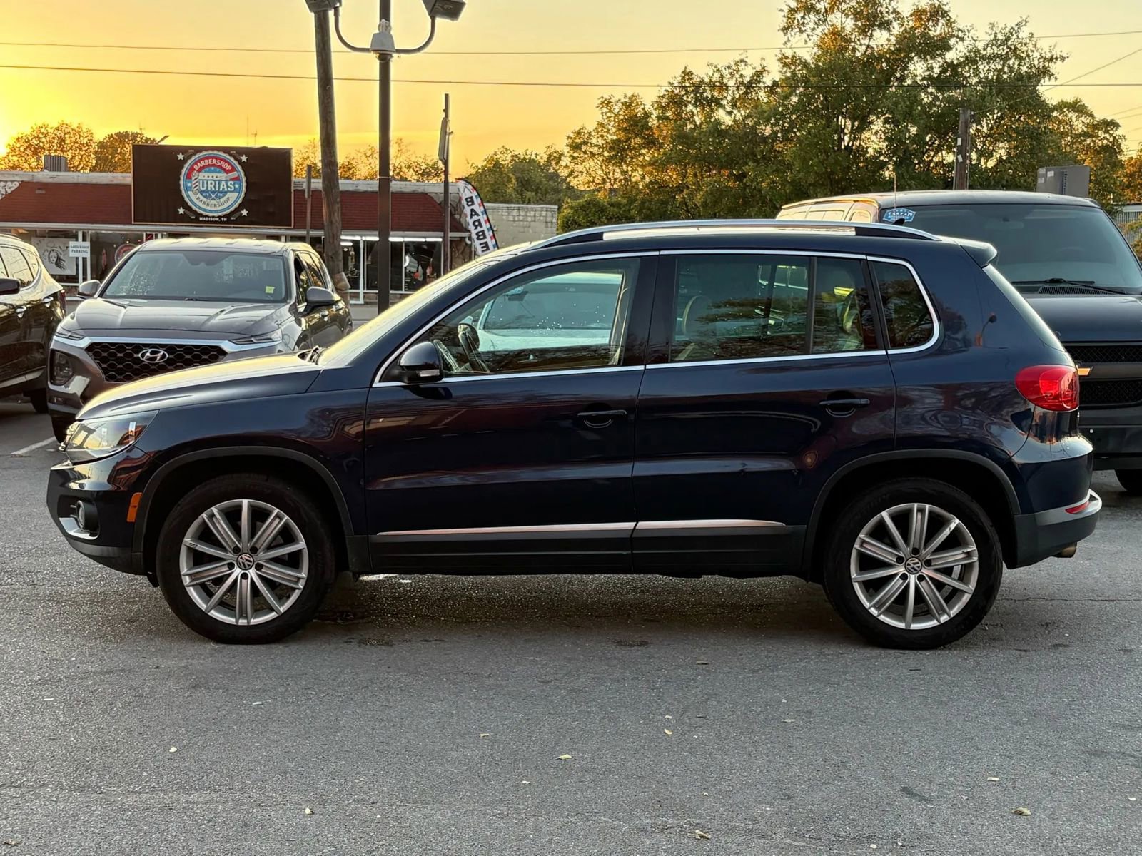 Used 2012 Volkswagen Tiguan SE AWD/4WD image 2