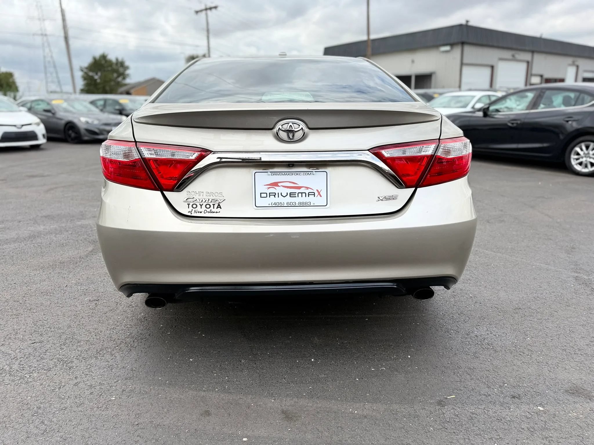 Used 2017 Toyota Camry XSE FWD image 4