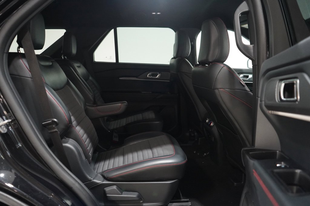Used 2025 Ford Explorer ST-Line AWD/4WD image 47