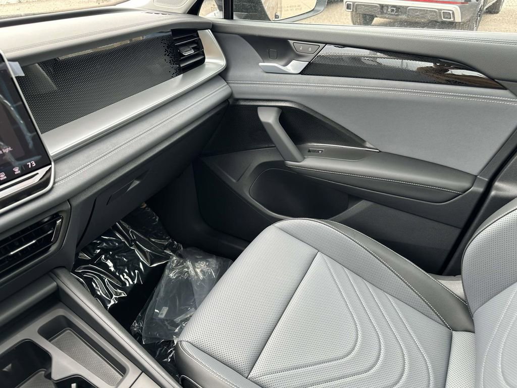 New 2026 Volkswagen Tiguan SE AWD/4WD image 25
