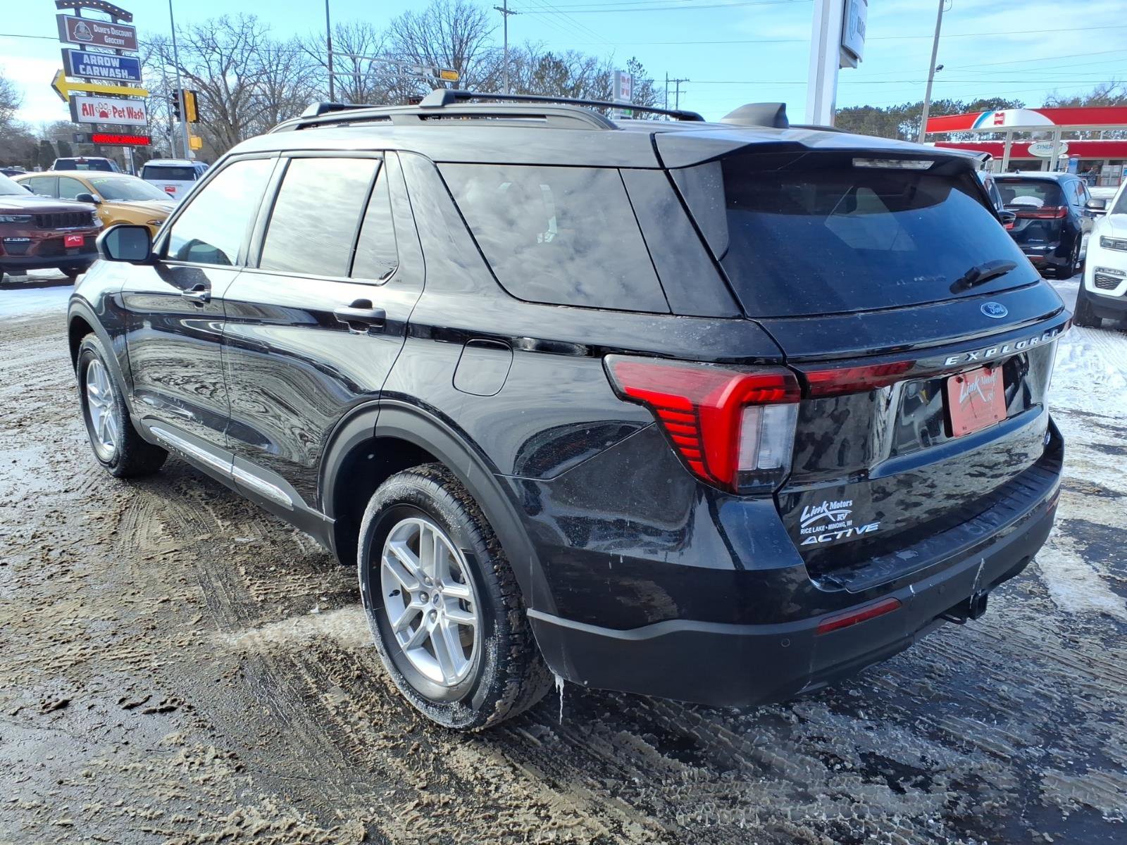 Used 2025 Ford Explorer Active image 6