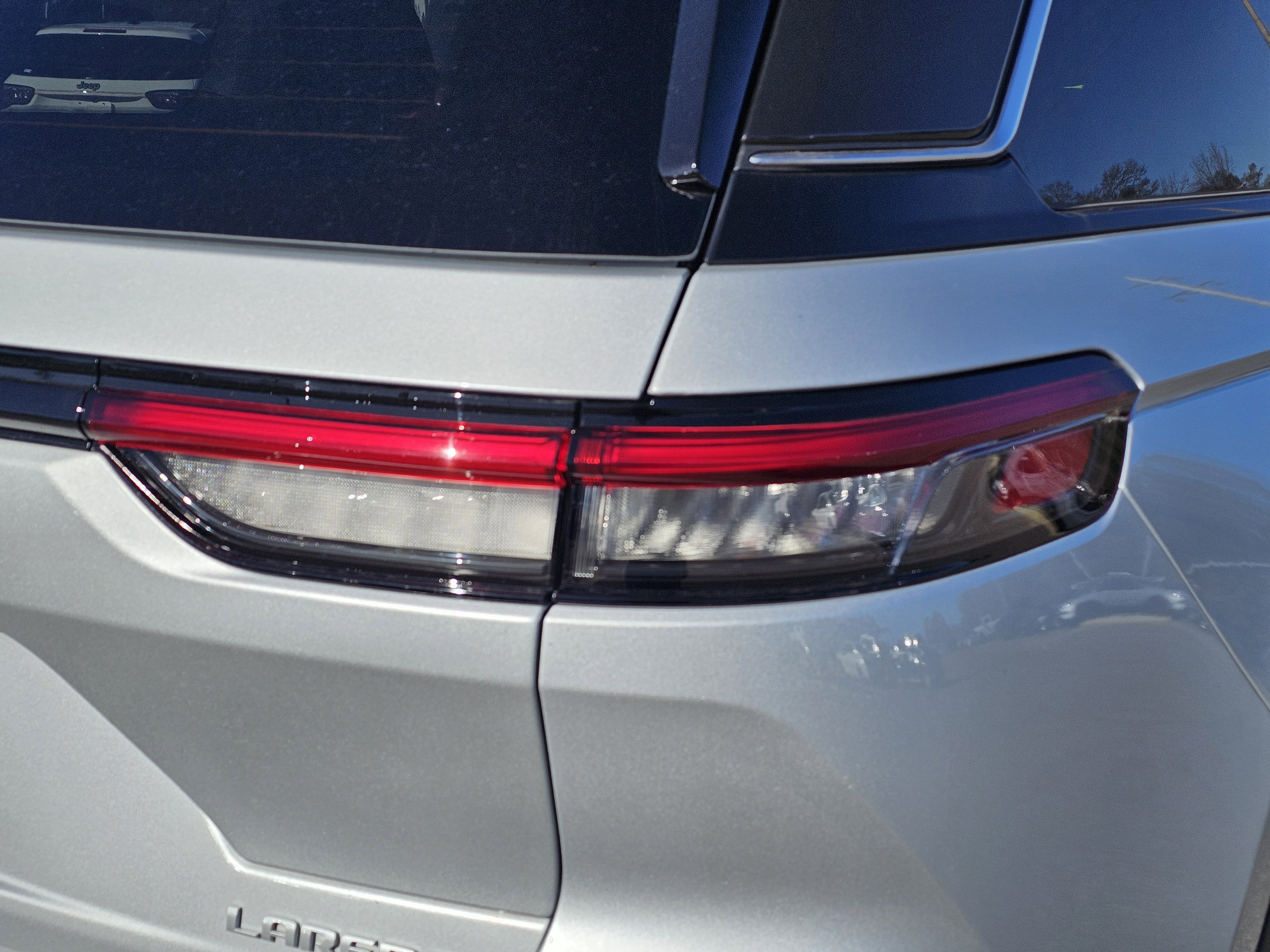 New 2024 Jeep Grand Cherokee Laredo X w/ Luxury Tech Group I image 9