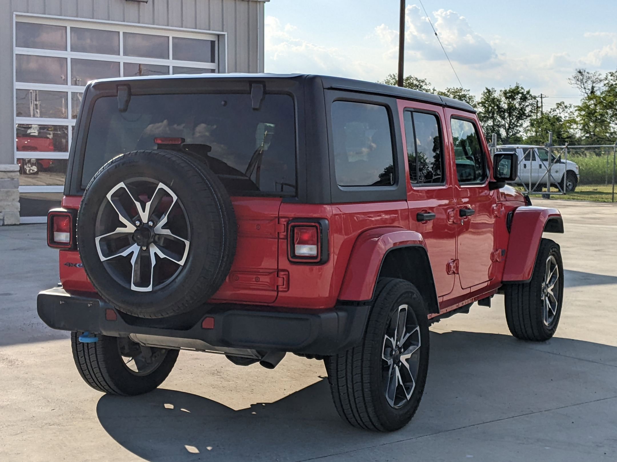 Used 2024 Jeep Wrangler Sport S AWD/4WD image 3