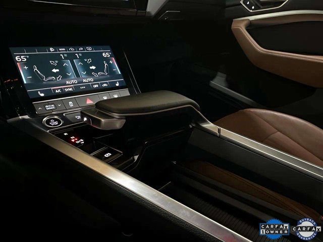 Used 2024 Audi Q8 e-tron Premium image 59