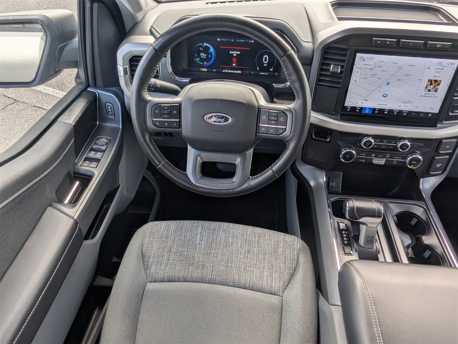 Used 2022 Ford F150 Lightning XLT image 17