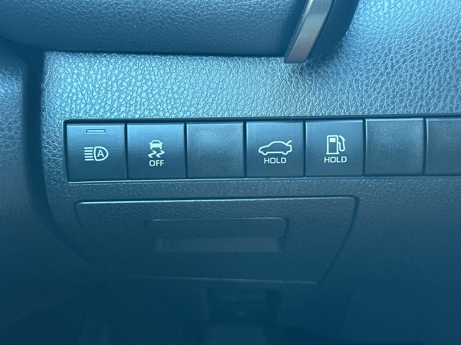 Used 2021 Toyota Camry XLE w/ Navigation Package FWD image 32