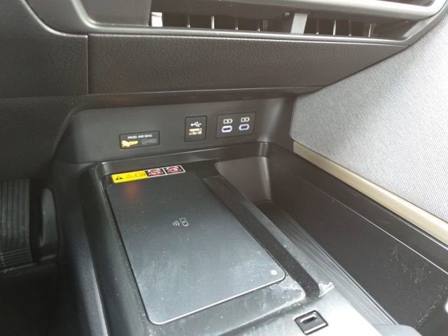 Used 2025 Toyota Camry LE image 17