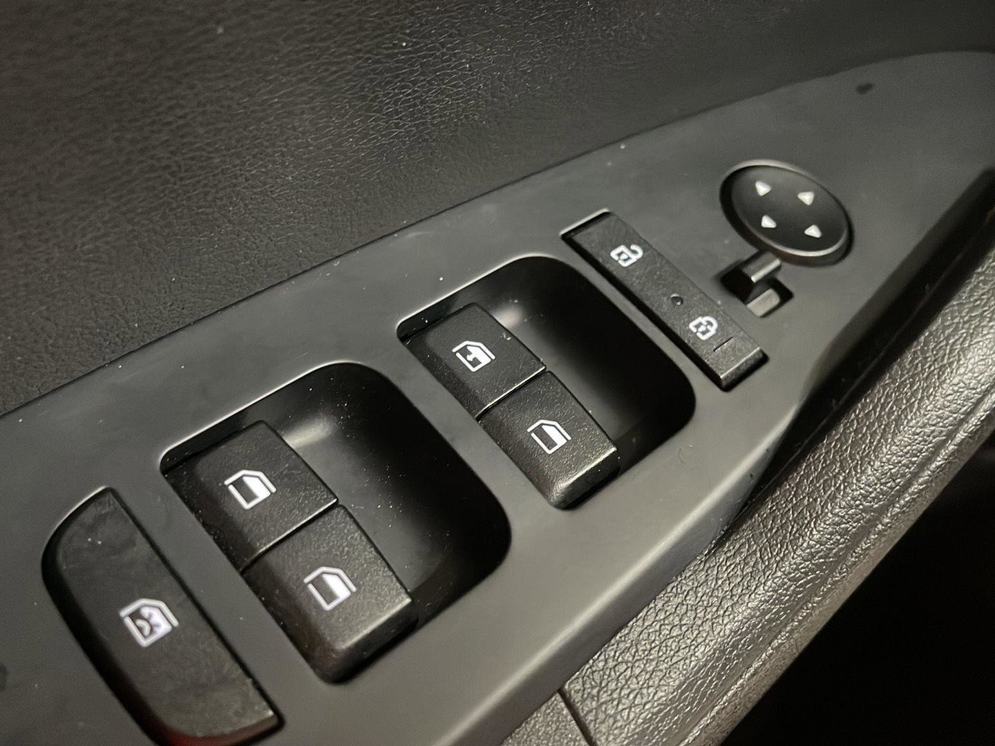 Used 2024 Kia Sportage LX image 14