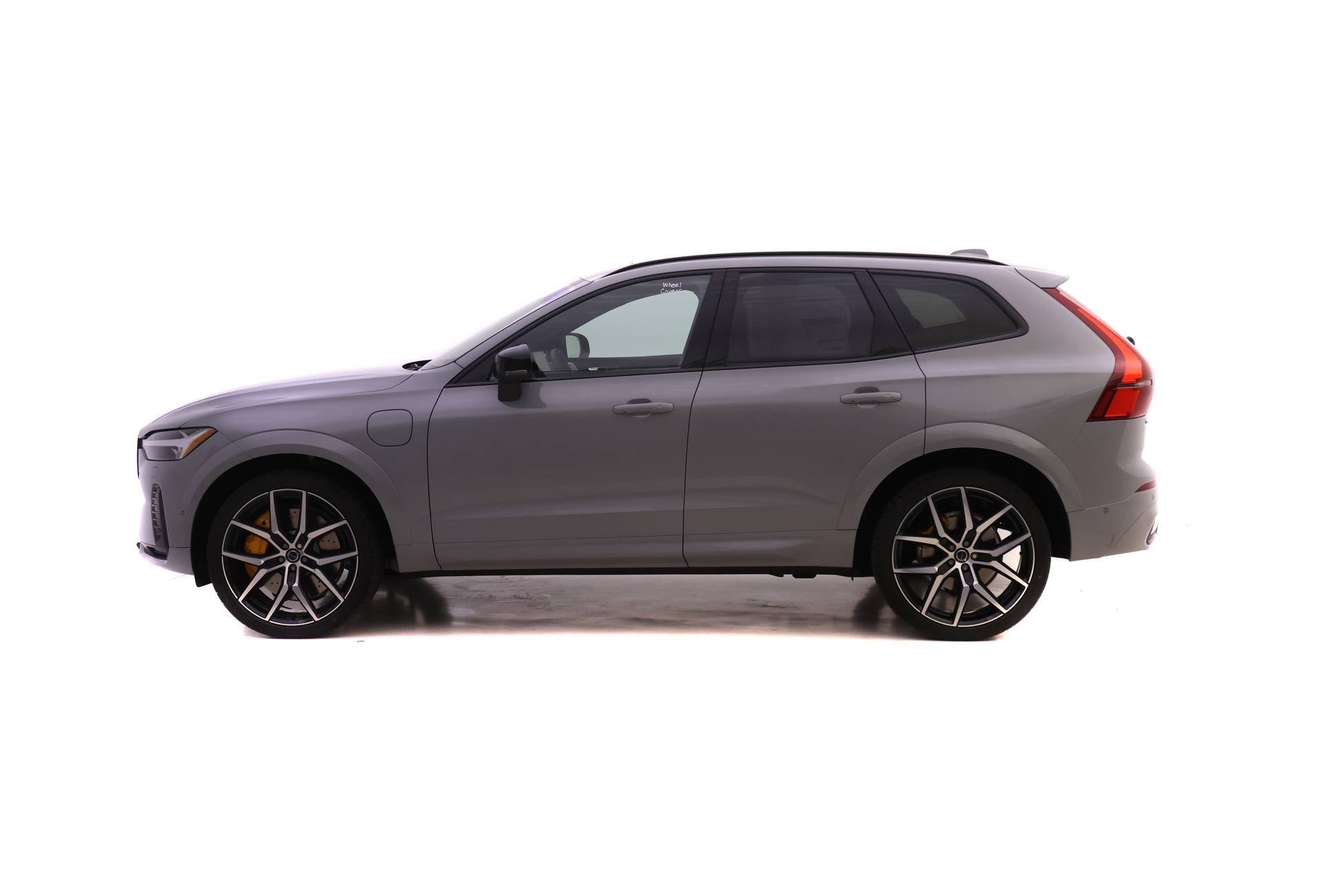 New 2026 Volvo XC60 T8 Polestar w/ Protection Package Premier image 3