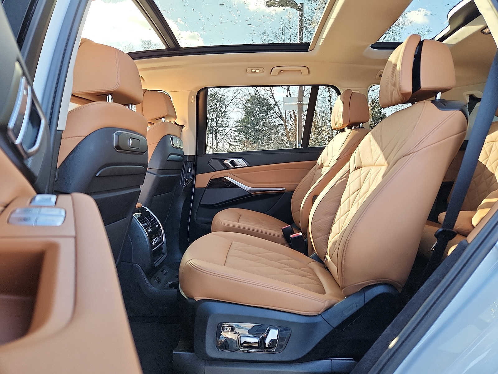 Certified 2024 BMW X7 xDrive40i image 10