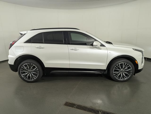 Used 2024 Cadillac XT4 Sport AWD/4WD image 8
