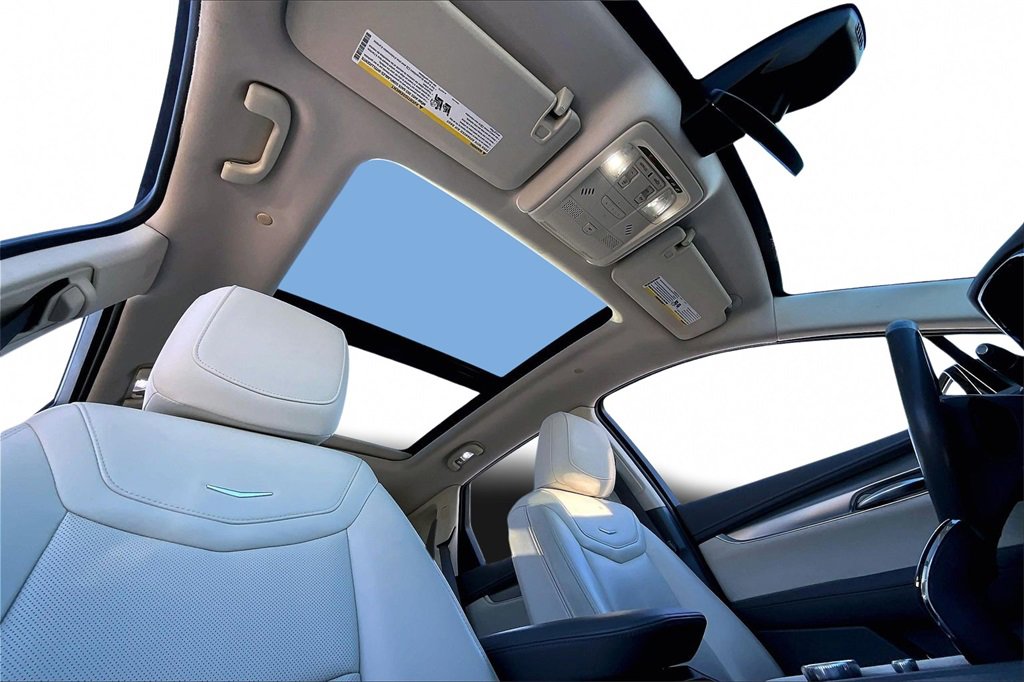 Certified 2023 Cadillac XT5 Premium Luxury image 17