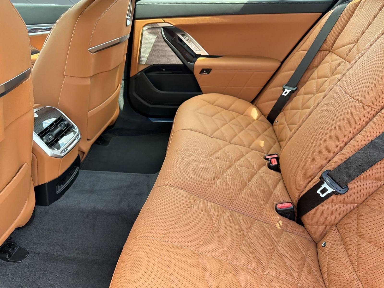 New 2026 BMW 740i RWD image 27
