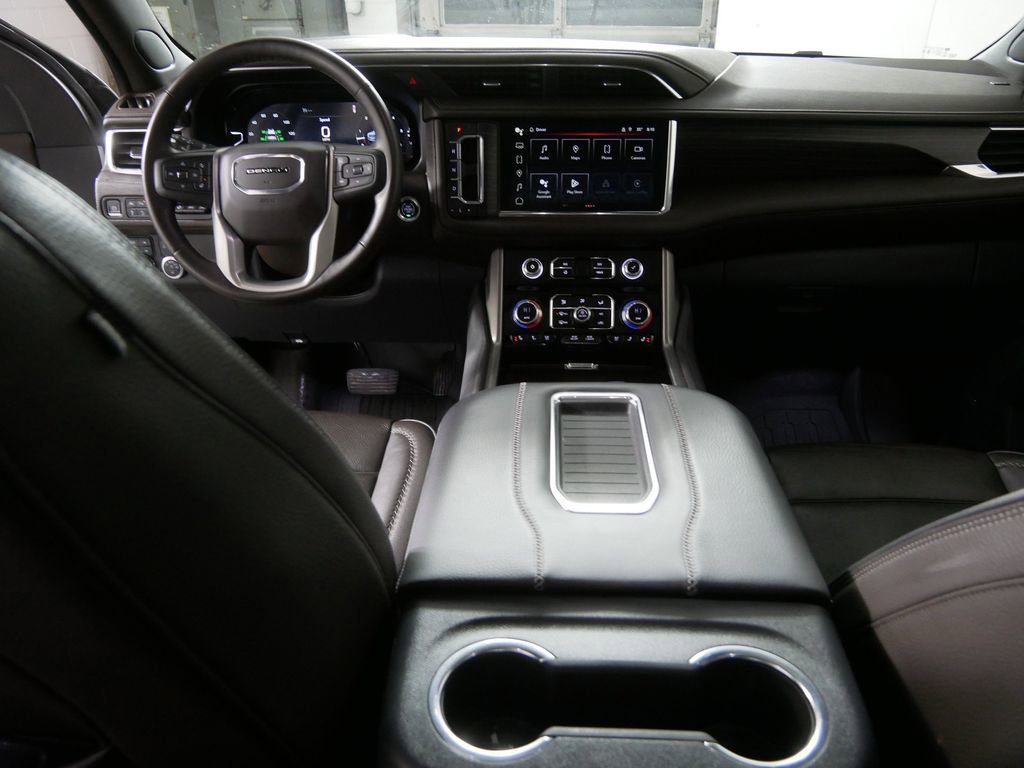 Used 2023 GMC Yukon XL Denali image 24