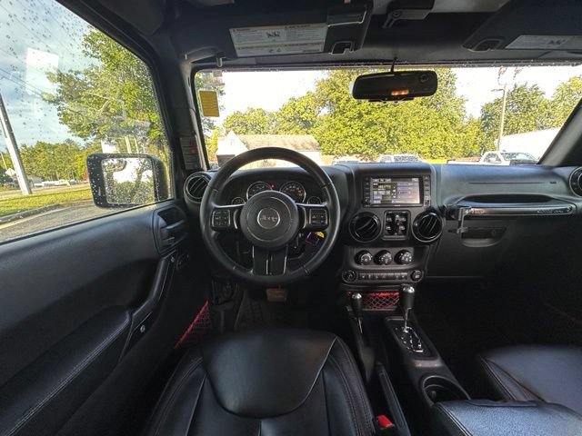 Used 2017 Jeep Wrangler Unlimited Rubicon AWD/4WD image 15