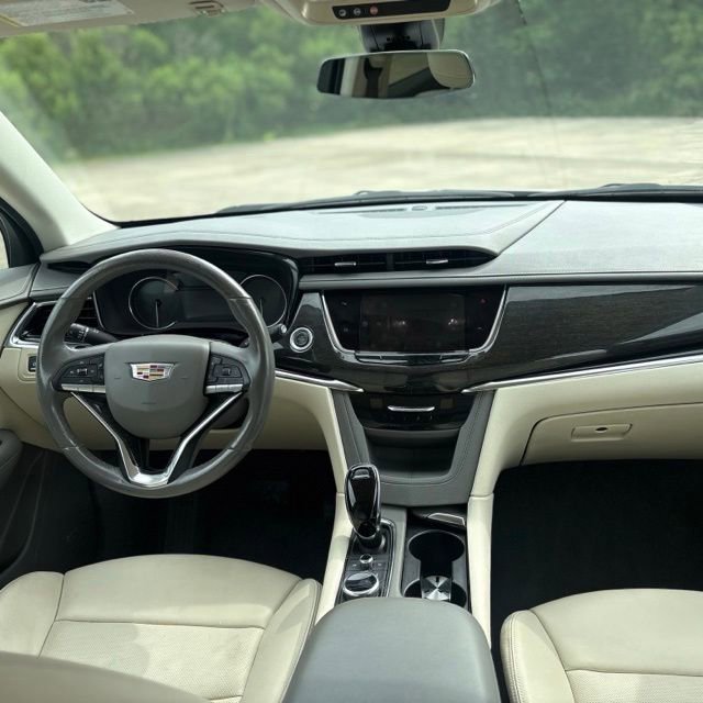 Used 2022 Cadillac XT6 Premium Luxury AWD/4WD image 20