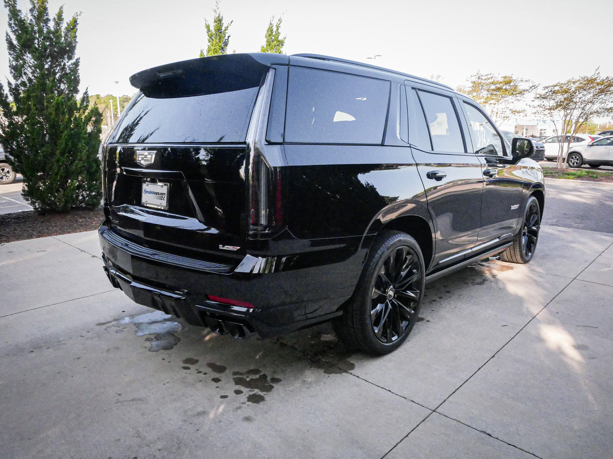 Used 2026 Cadillac Escalade V w/ LPO, ONYX Package AWD/4WD image 10
