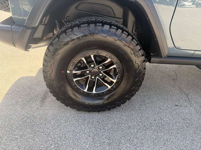 New 2026 Jeep Wrangler Rubicon w/ Xtreme 35 Tire Package AWD/4WD image 55