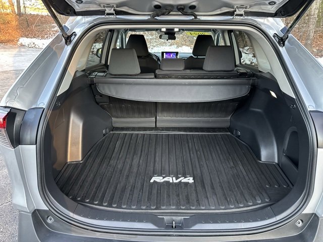 Used 2024 Toyota RAV4 XLE image 22