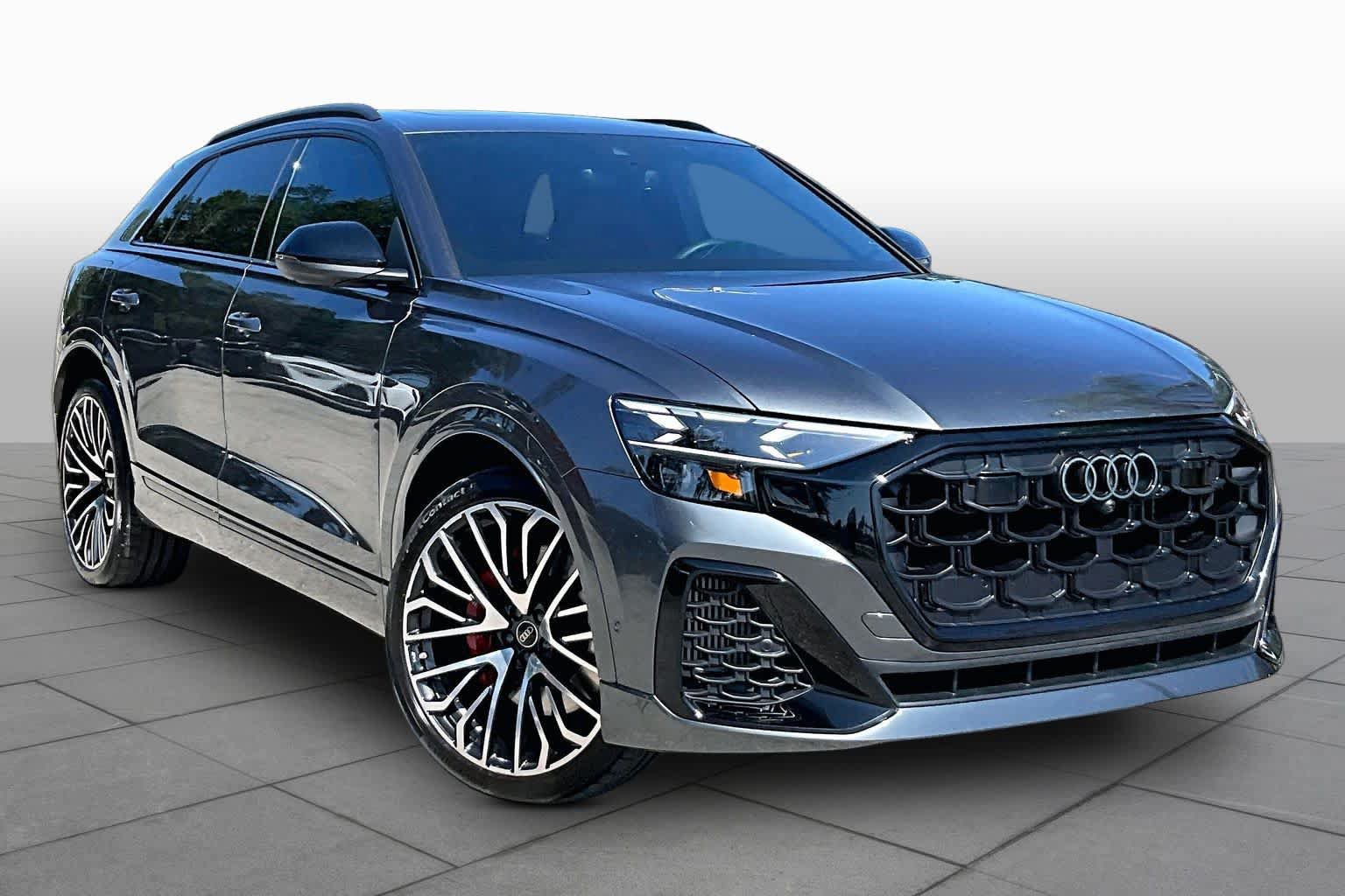 Used 2024 Audi SQ8 Prestige AWD/4WD image 3