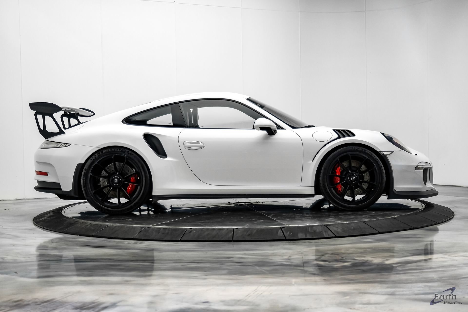 Used 2016 Porsche 911 GT3 RS RWD image 24