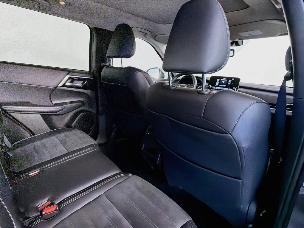 Used 2025 Mitsubishi Outlander SE AWD/4WD image 27