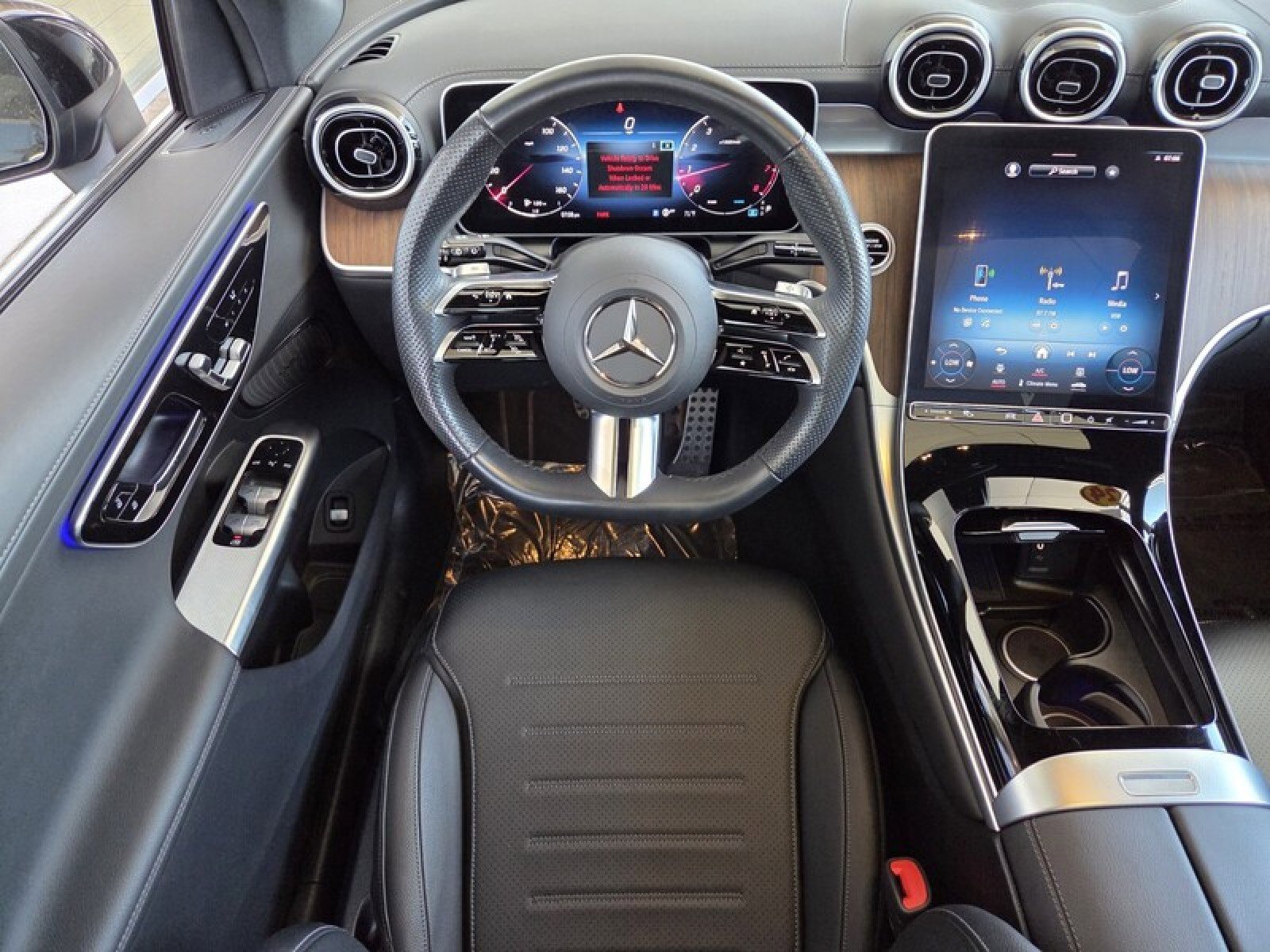 Certified 2024 Mercedes-Benz GLC 300 4MATIC w/ AMG Line image 16