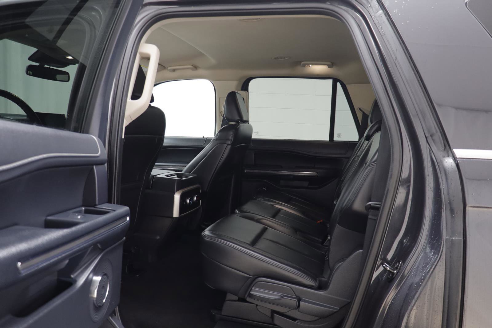 Used 2024 Ford Expedition Max XLT image 14