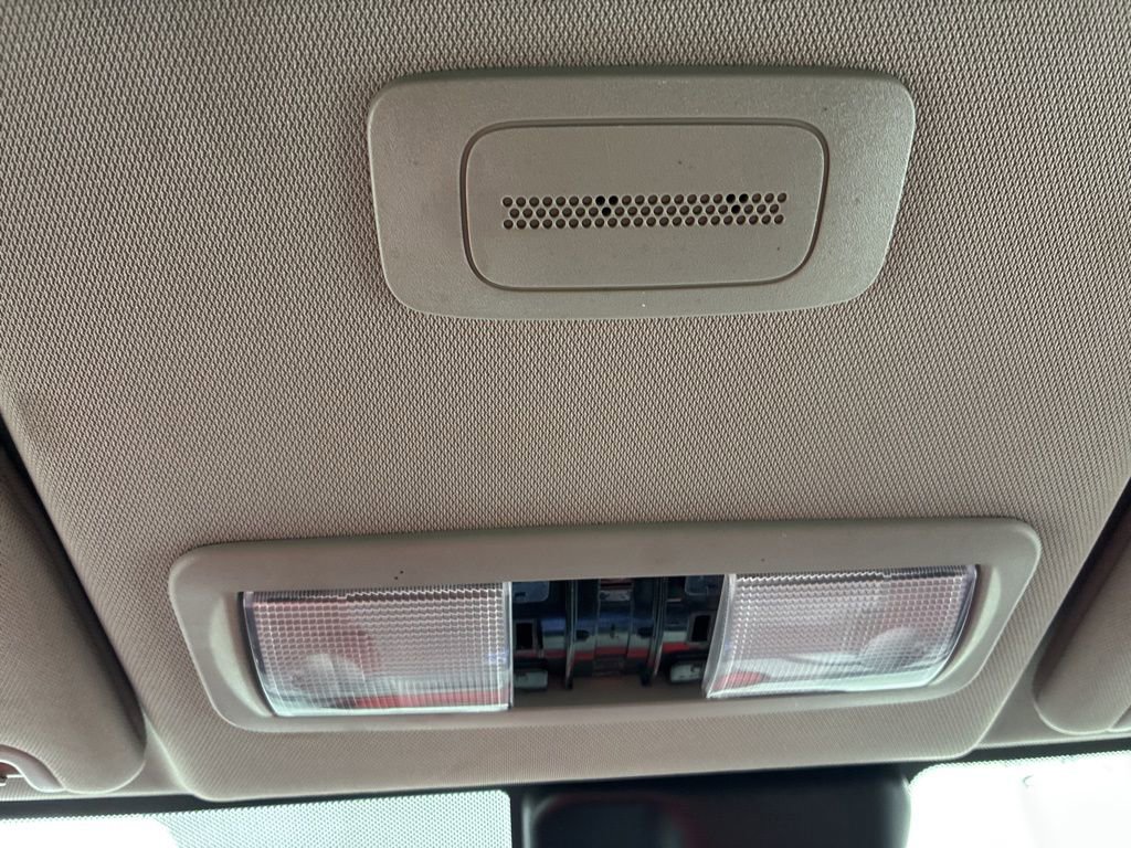 Used 2023 Nissan Frontier SV image 21