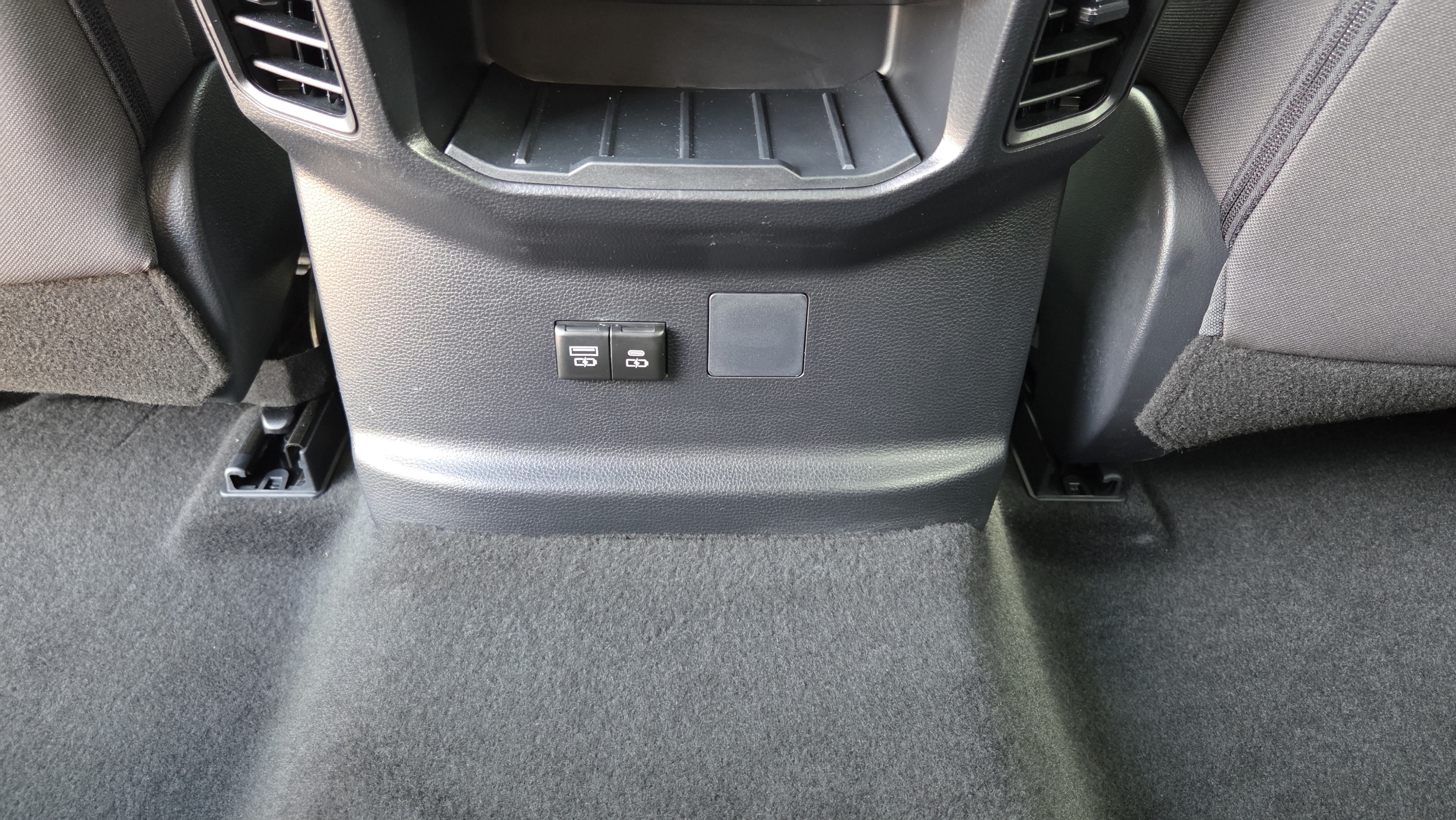 Certified 2025 Toyota Tundra SR5 w/ SR5 Convenience Package AWD/4WD image 14